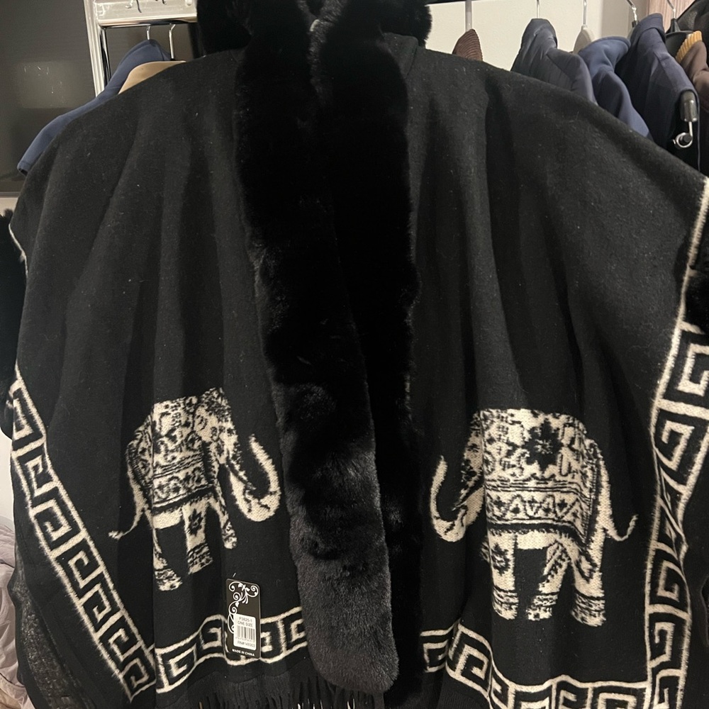 Black and White Elephant Patterned Shawl